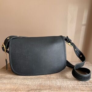 Vintage Coach Patricia Legacy Bag Style 9951 in black glove tanned leather